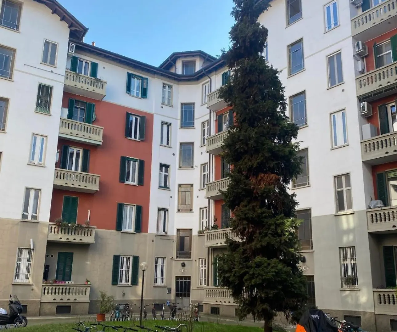 Apartment Duomo Bocconi Navigli Milano Italia